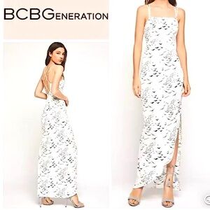 BCBGeneration Spaghetti Strap White Blue Maxi Dress Size 0